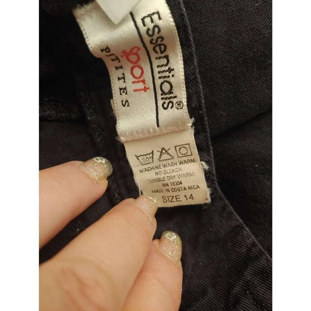 Essentials Sports Petites Women's Size 14 Black Pleated Cuffed Chino Shorts